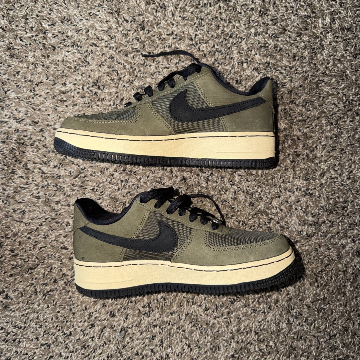 Size 6 - Undefeated x Nike Air Force 1 SP Low Ballistic