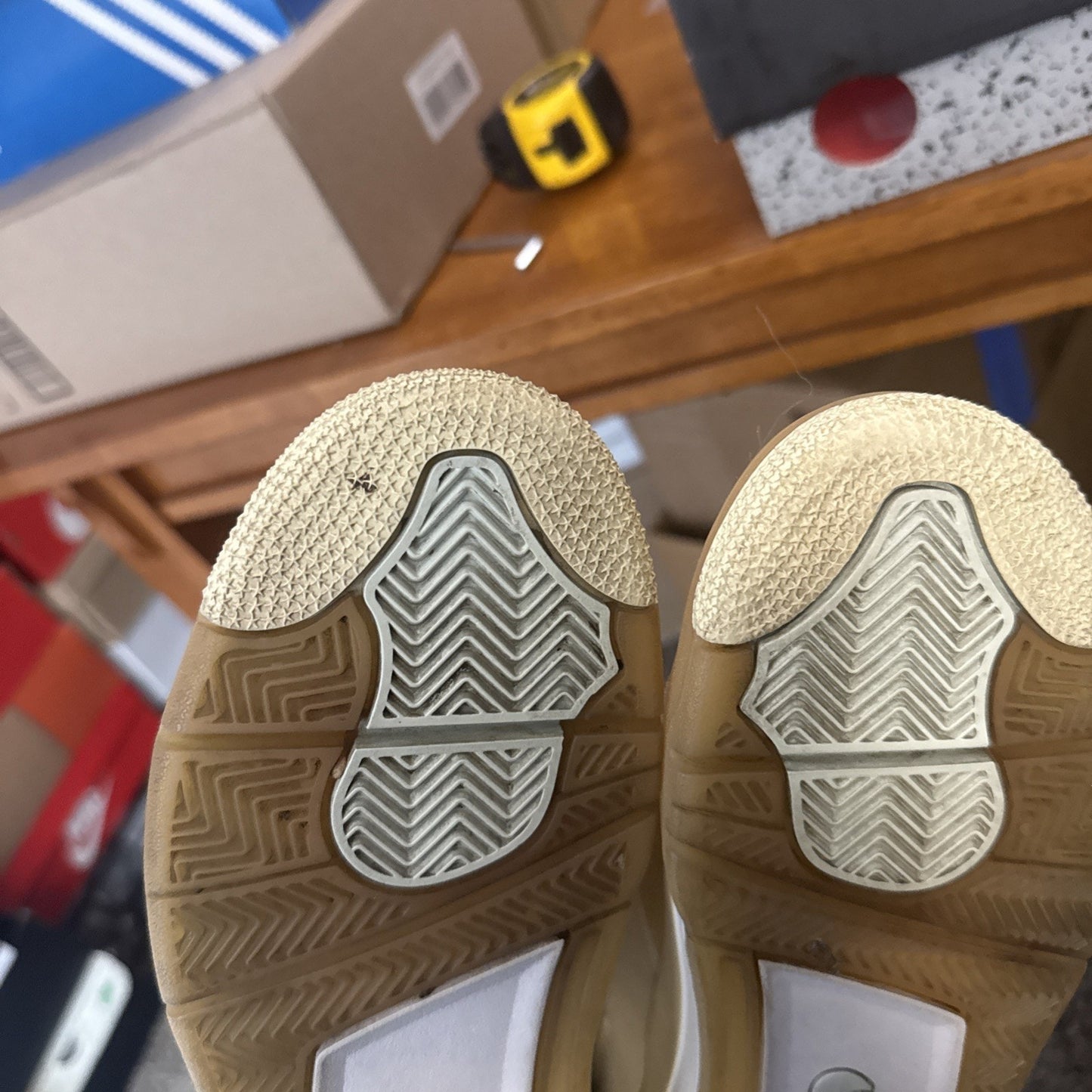 Size 11 - Jordan 4 SP x Off-White Mid Sail W BS301