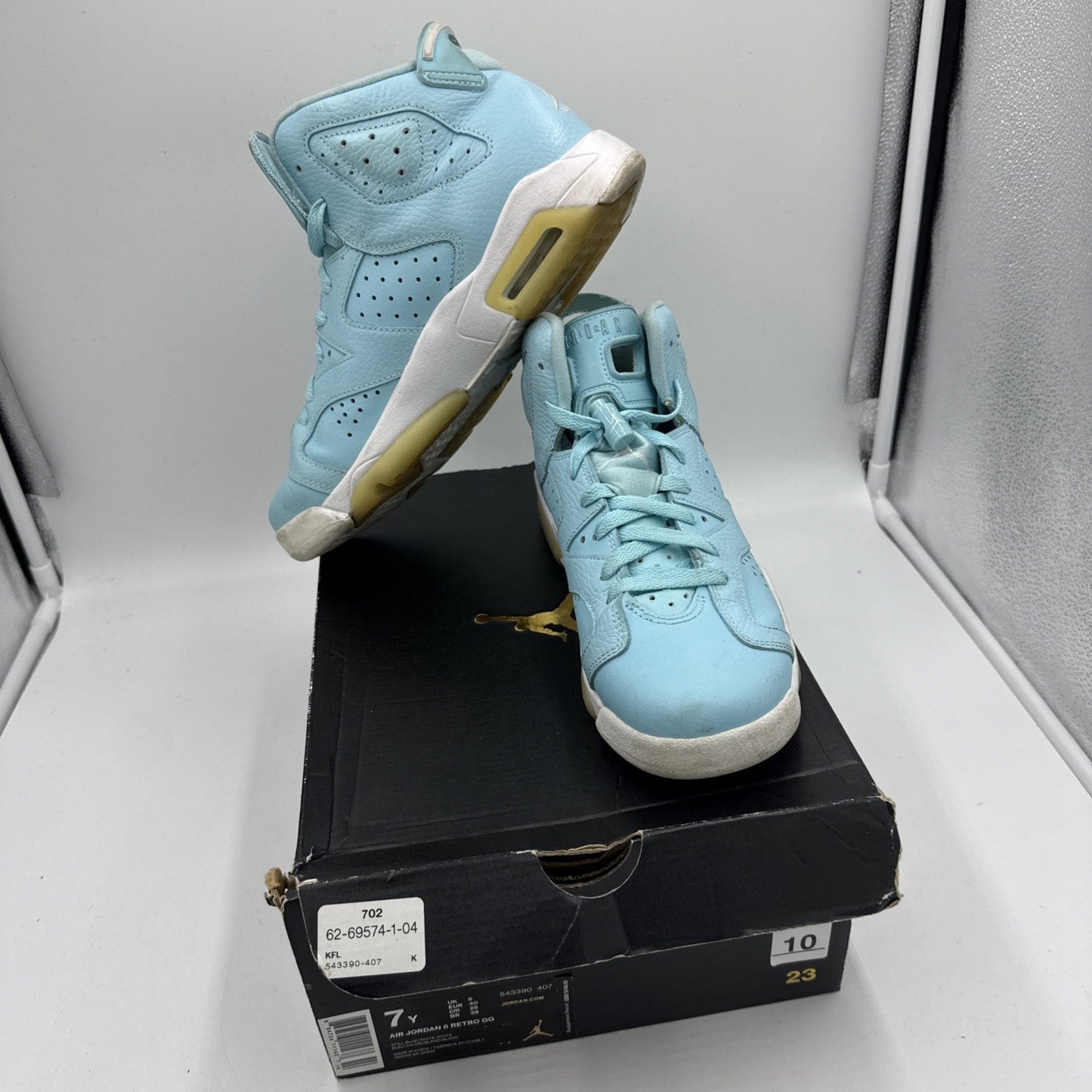 Air Jordan 6 Baby Blue White Retro Youth 7y - Women 8.5