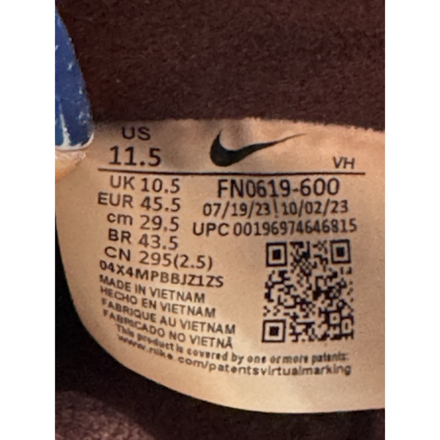 Size 11.5 - Nike Dunk Premium SB Low City of Love Collection - Burgundy Crush
