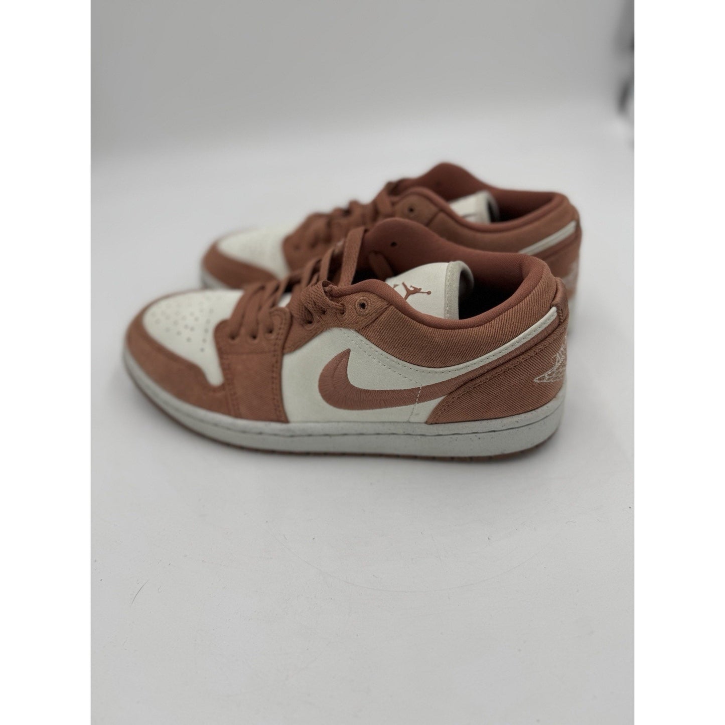 Size 7.5 - Air Jordan 1 SE Low Sky J Orange W