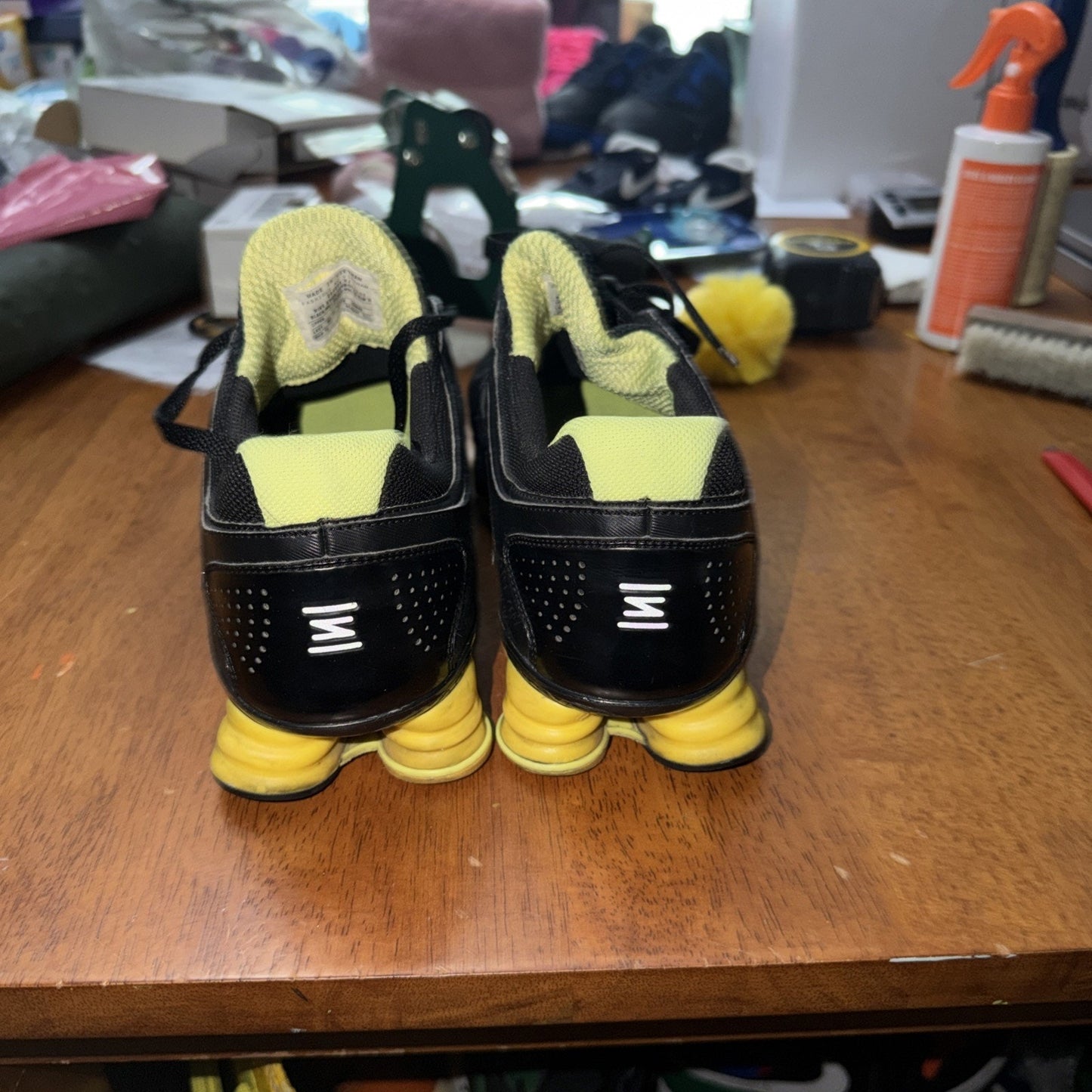 Size 10 Nike SHOX Turbo + Sample Tagged Pair