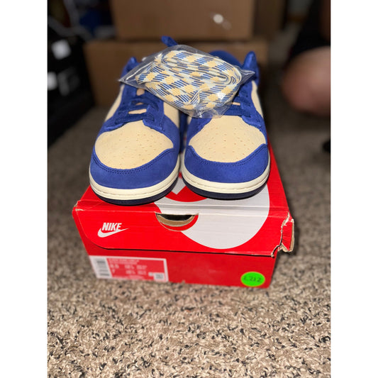 Size 8.5 - Nike Dunk LX Low Blue Suede W BS489