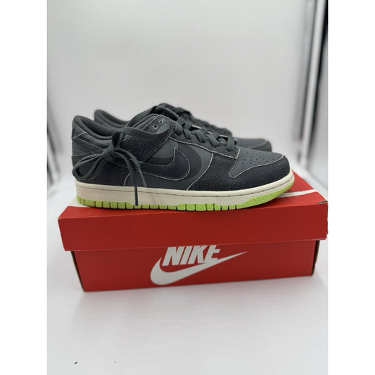 Size 7 (GS) - Nike Dunk Low SE Halloween - Cauldron