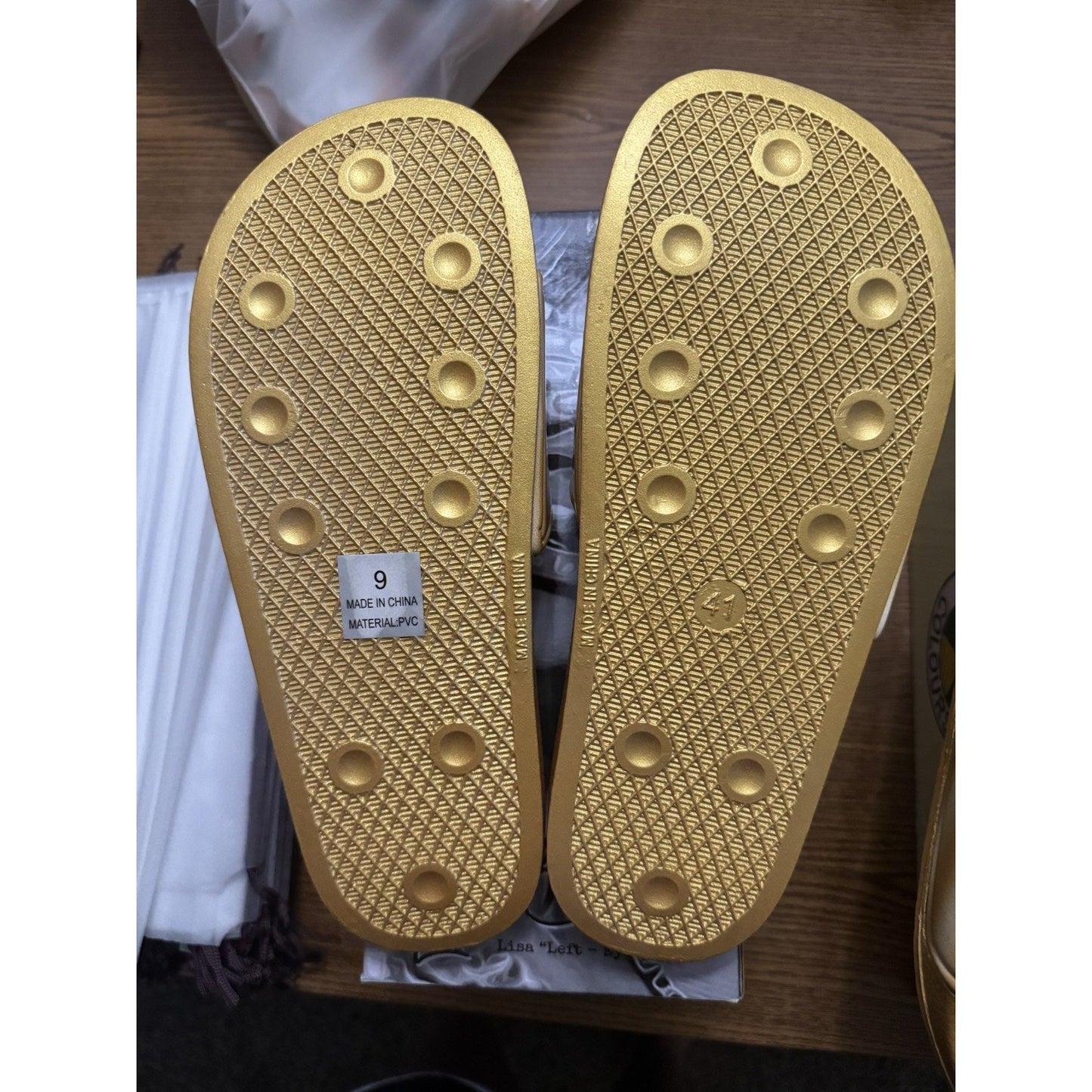 Size 9 Women’s Left Eye Legacy Slides Cross Colours BS236