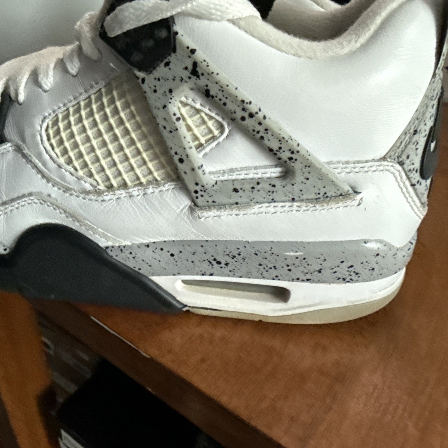 Size 9 - Jordan 4 Retro OG Mid White Cement 2016 NBS351