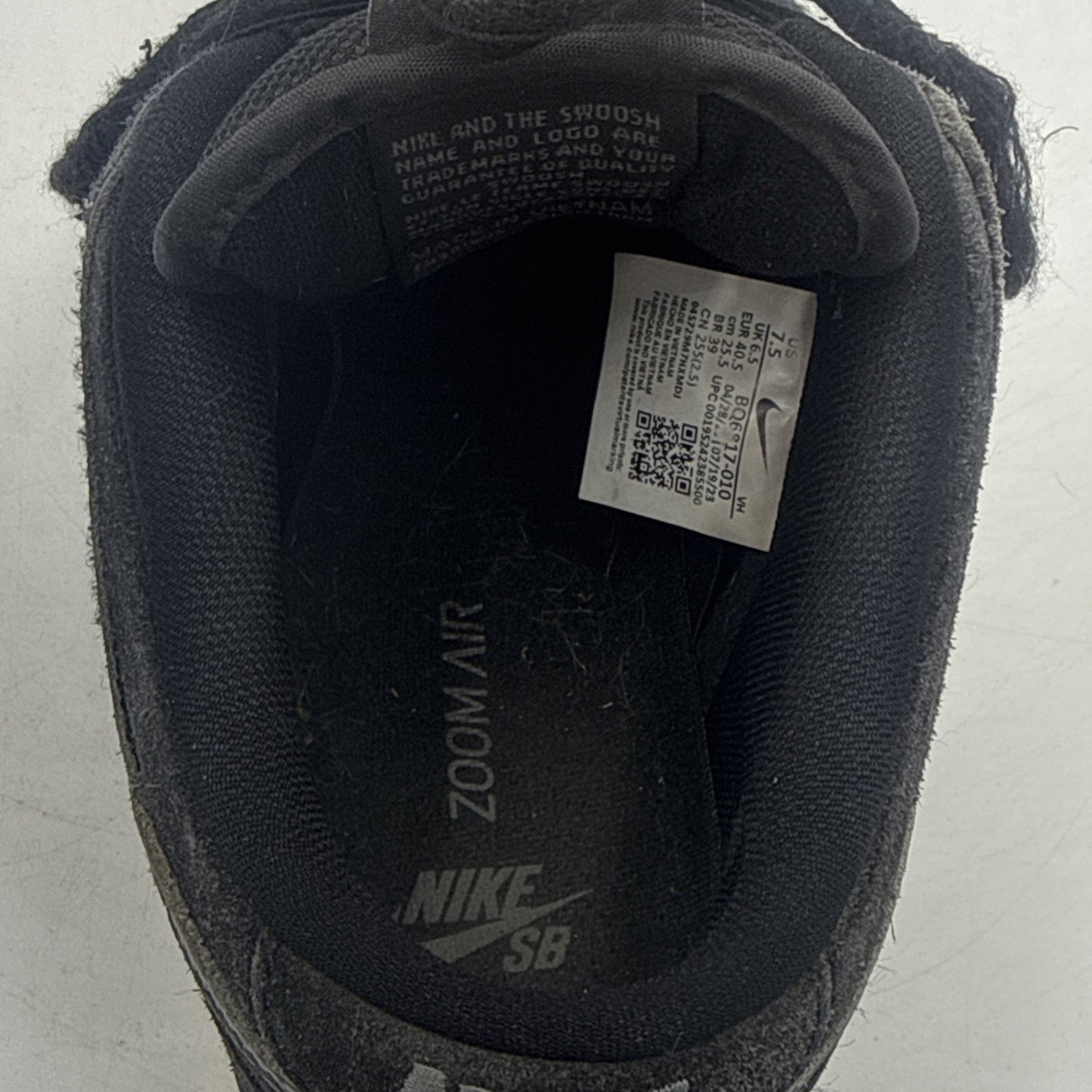 Size 7.5 - Nike SB Dunk Low Pro Fog