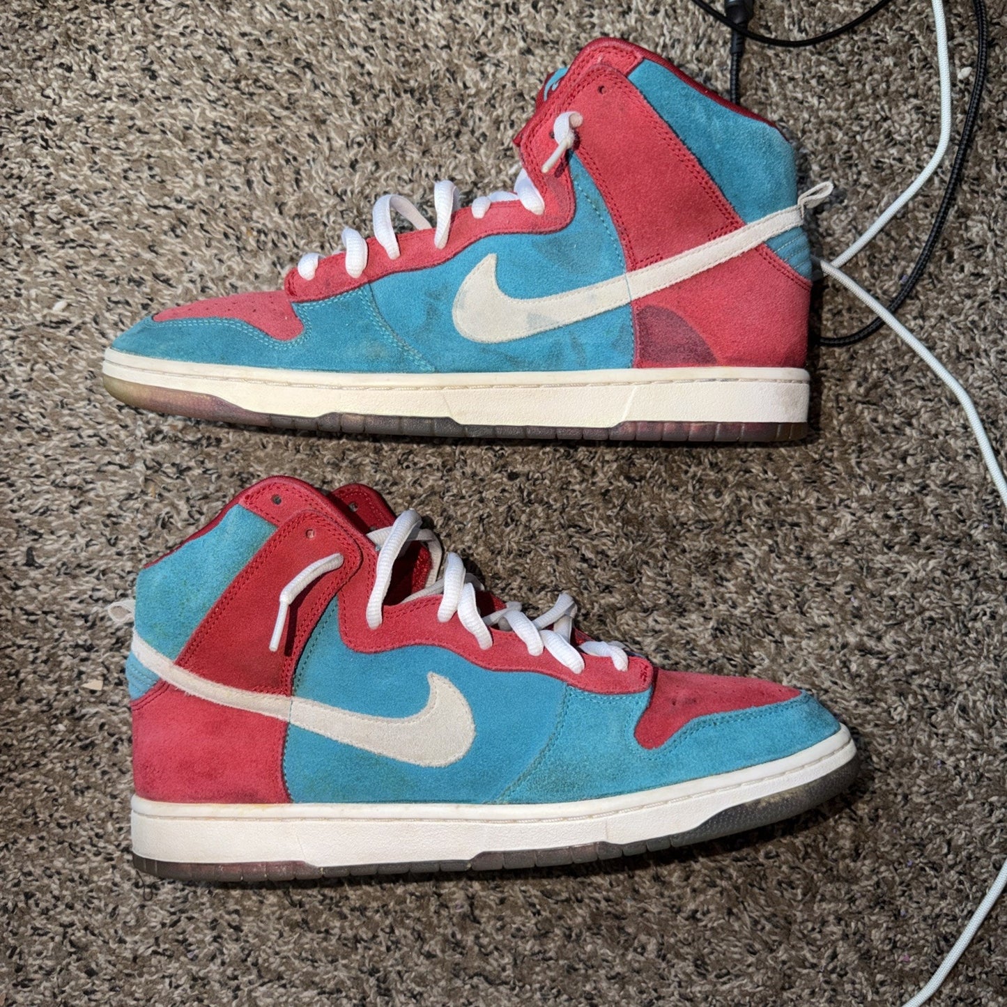 Size 12.5 - Nike Dunk Premium SB High Bloody Gums