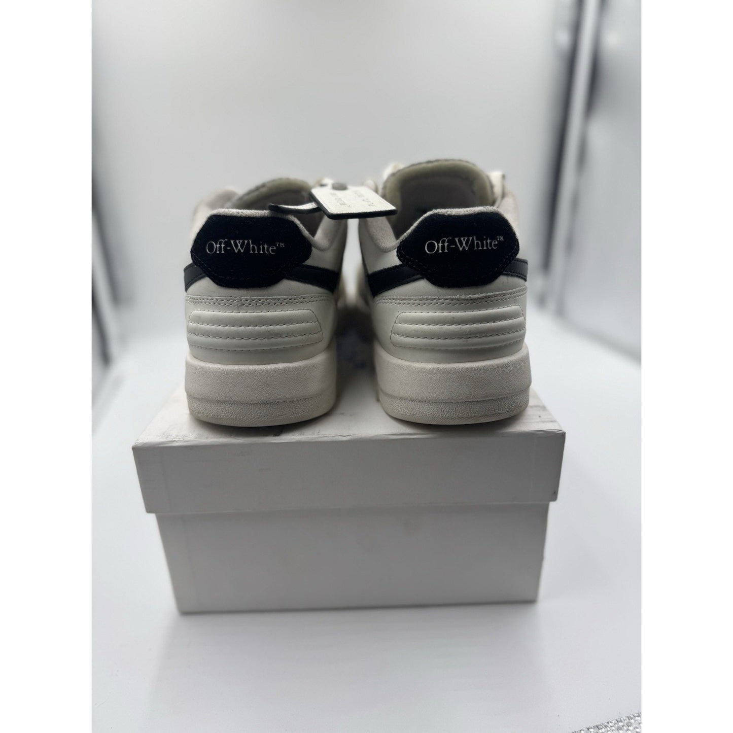 Size 9 - Off-White Out of Office Slim White Black