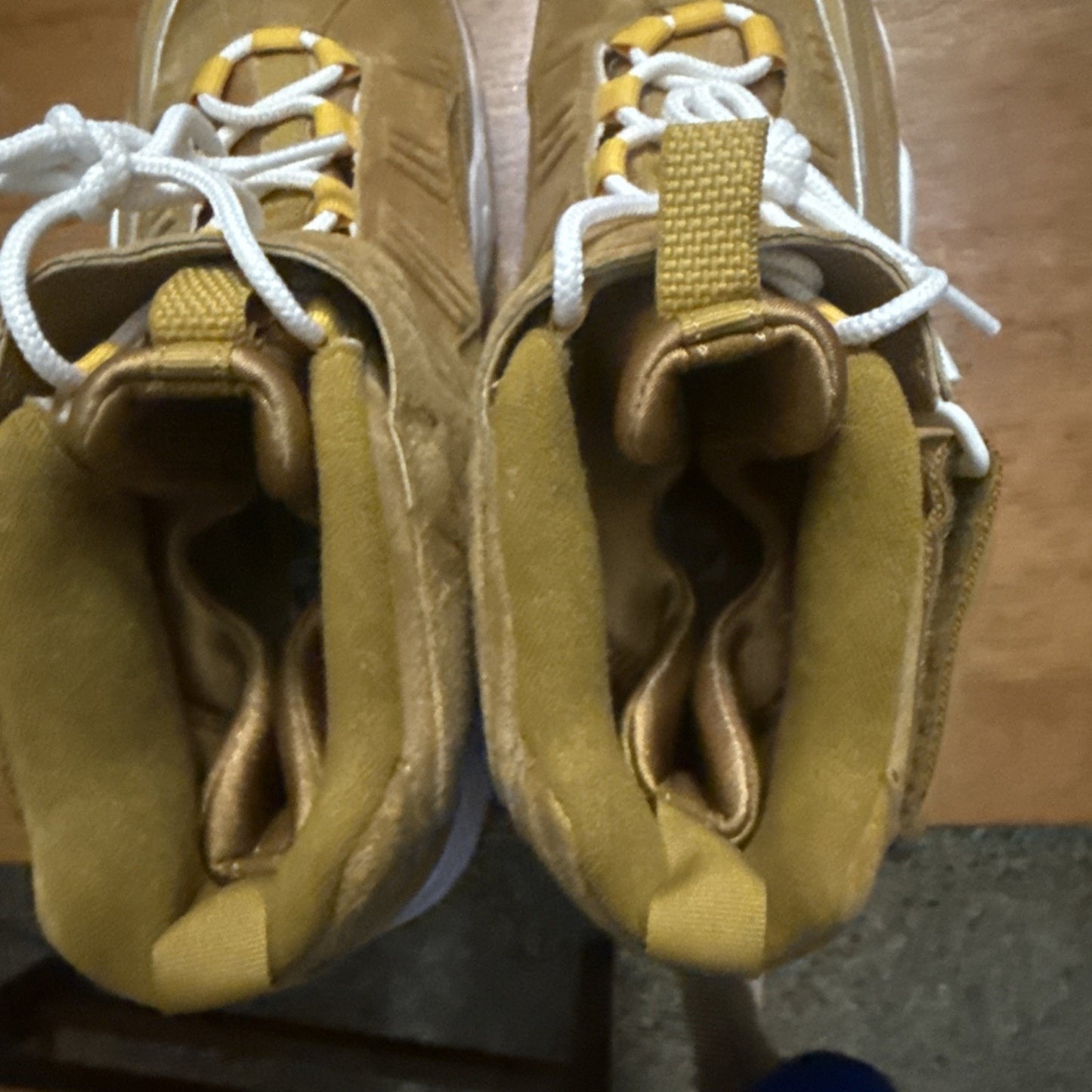 Size 10.5 - Nike Air Griffey Max 1 Wheat BS373