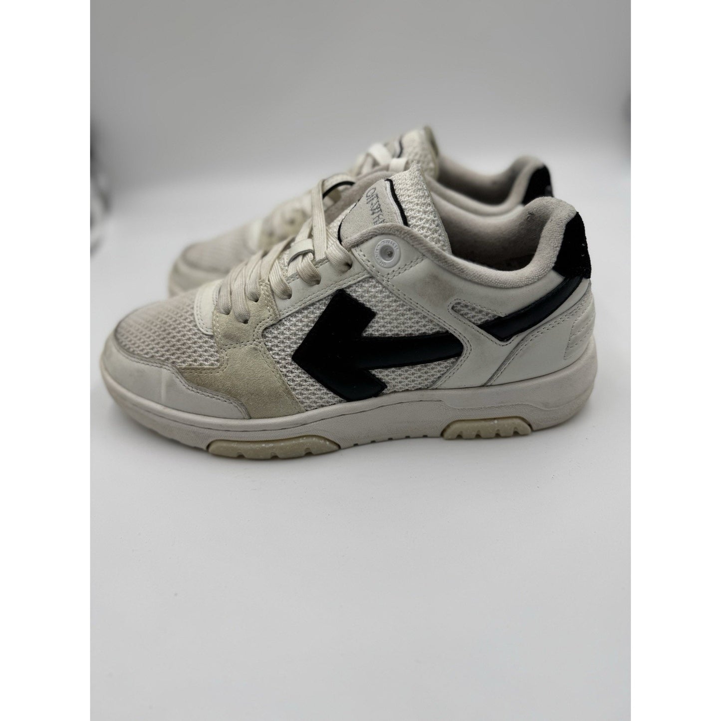 Size EU 42 US 9 Off-White Out Of The Office