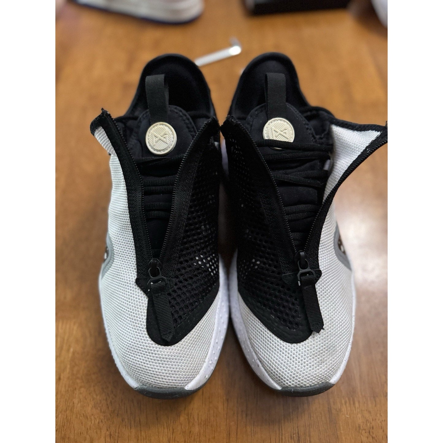 Size 10 - Nike PG 4 Oreo - CD5079-100 NBS098