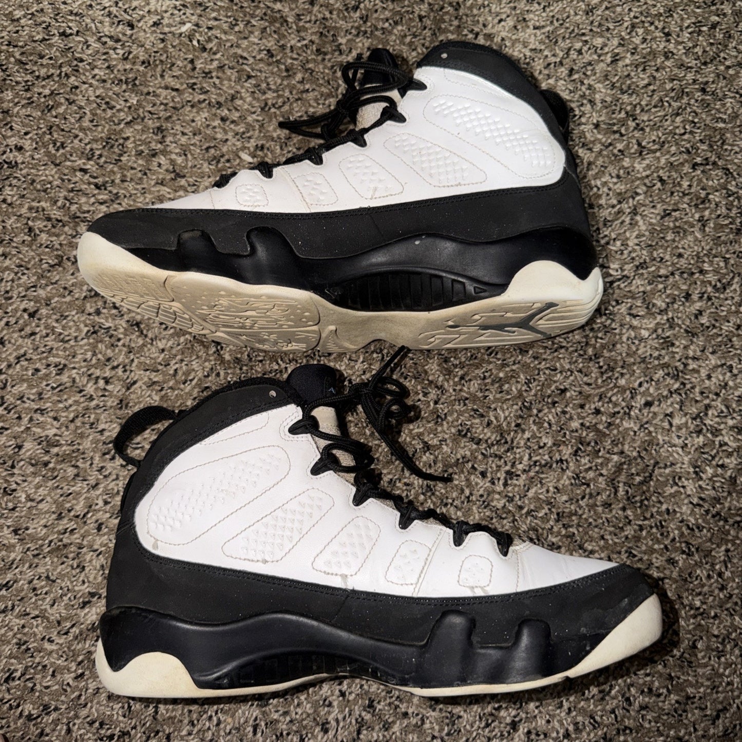 Size 10.5 - Jordan 9 Retro University Blue 2020