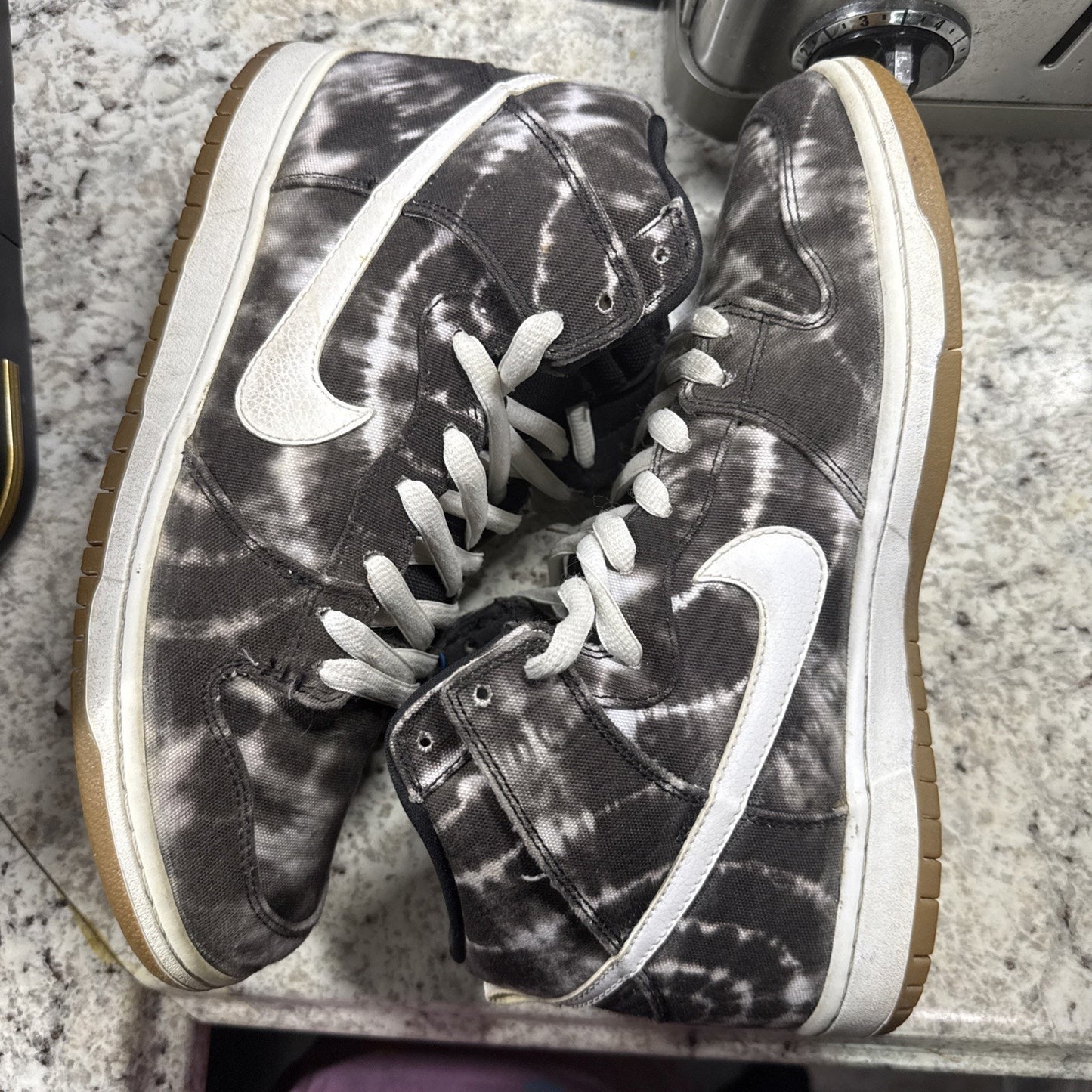Nike SB Dunk High Skate Shoes Black Tie-Dye Medium US Size 11
