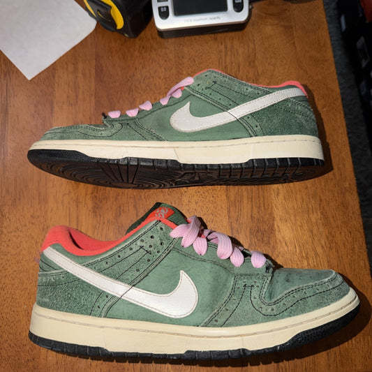 Size 8 - Nike Dunk 6.0 Low Gorge Green W