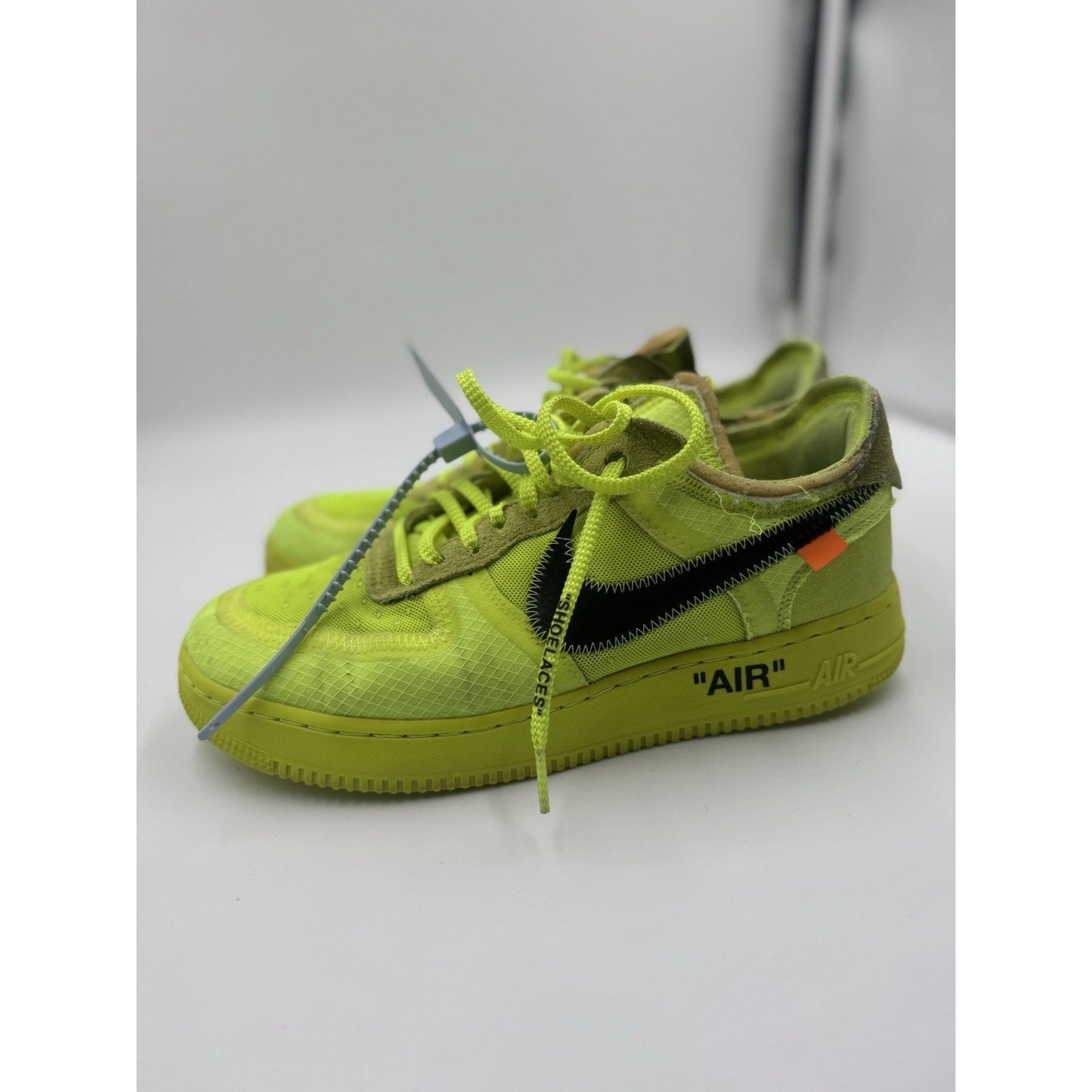 Size 8.5 - Nike Off-White x Air Force 1 Low Volt