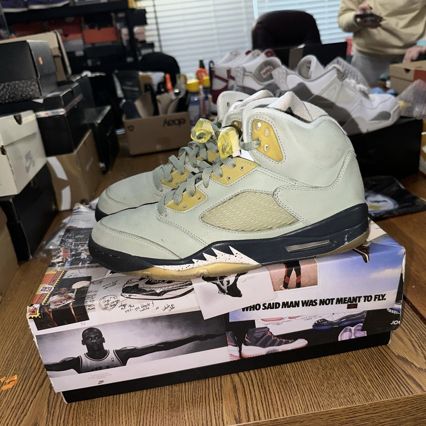 Size 9.5 - Jordan 5 JADE HORIZON 2022