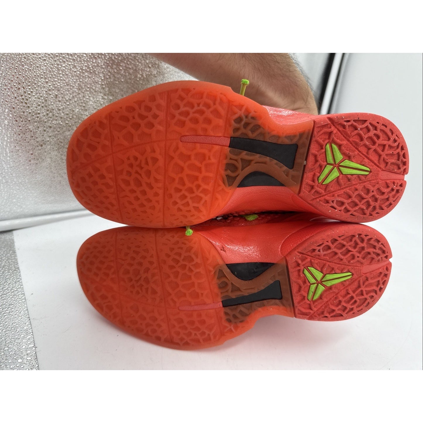 Size 5y Nike Kobe 6 Proto Reverse Grinch FV9676-600