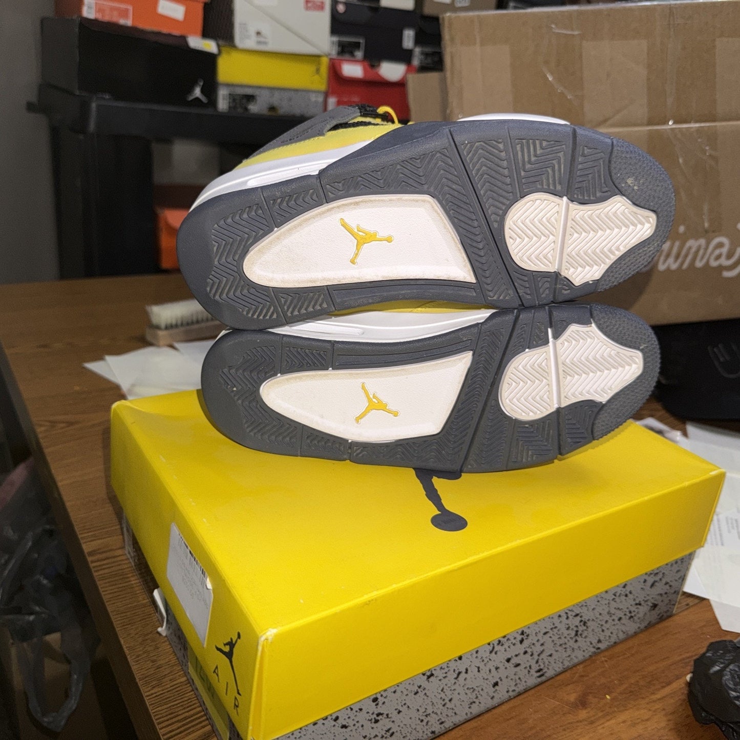 Air Jordan 4 Retro Lightning 408452-700 GS Size 5Y With Box 📦