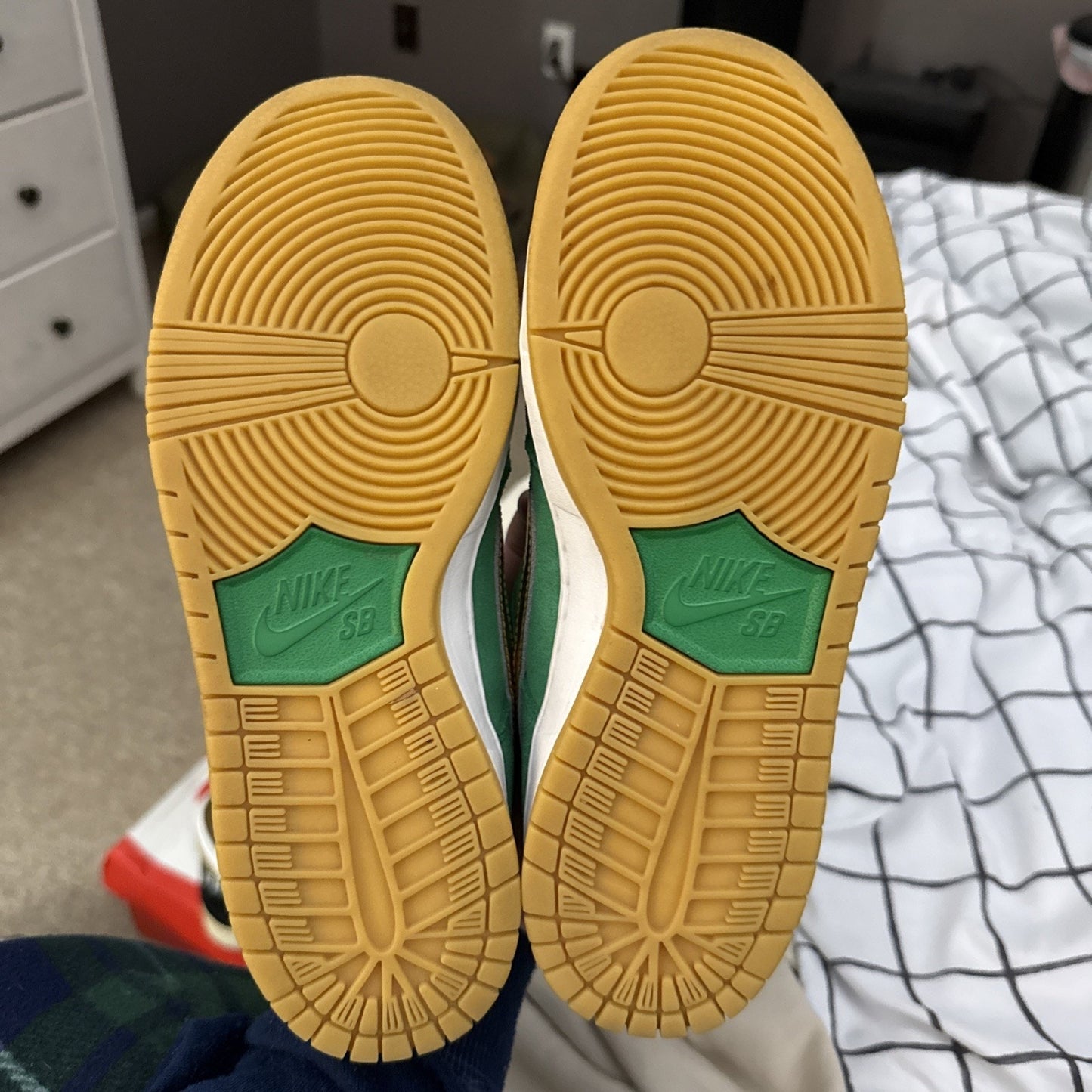 Nike SB Dunk Low St. Patrick's Day Green Gold Suede Sneakers BQ6817-303 2022