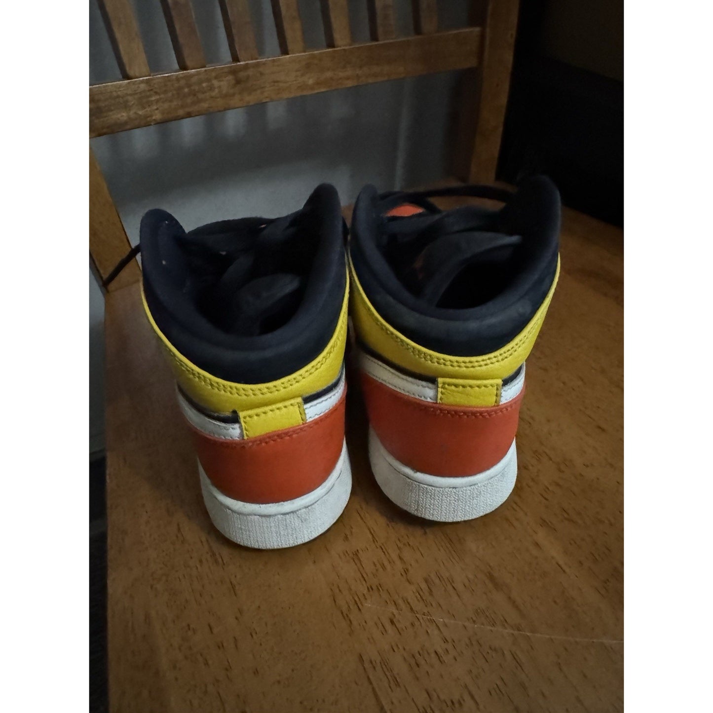 Size 5.5y (GS) - Jordan 1 SE Mid Amarillo Team Orange NBS071