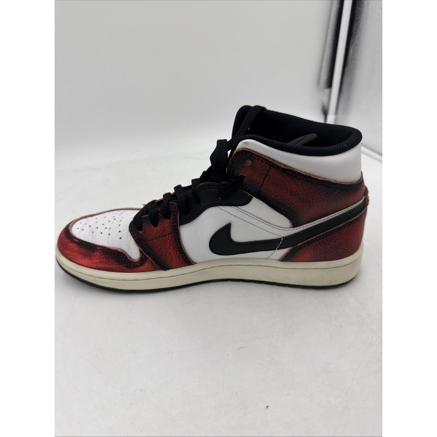 Size 9 - Air Jordan 1 SE Mid Wear-Away
