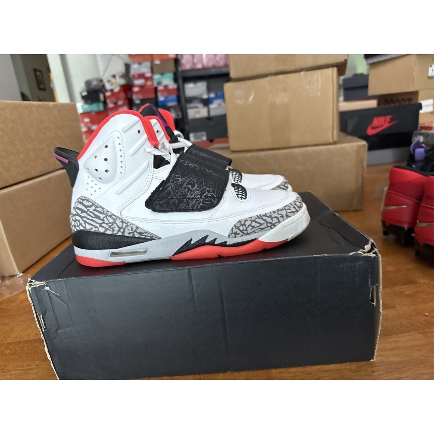 Size 6.5 Y - Jordan Son of Mars Hot Lava BS375