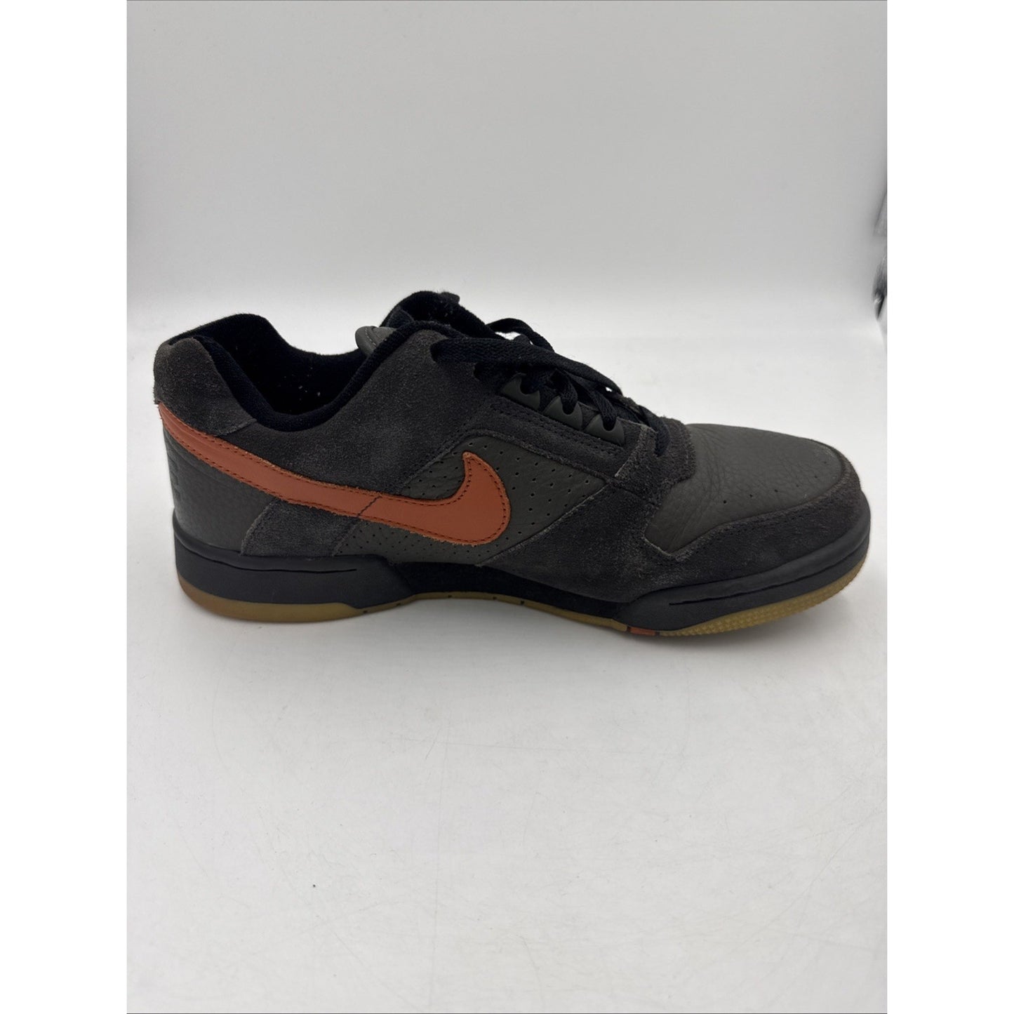 Size 10 - Nike Zoom Air Delta Force Gray