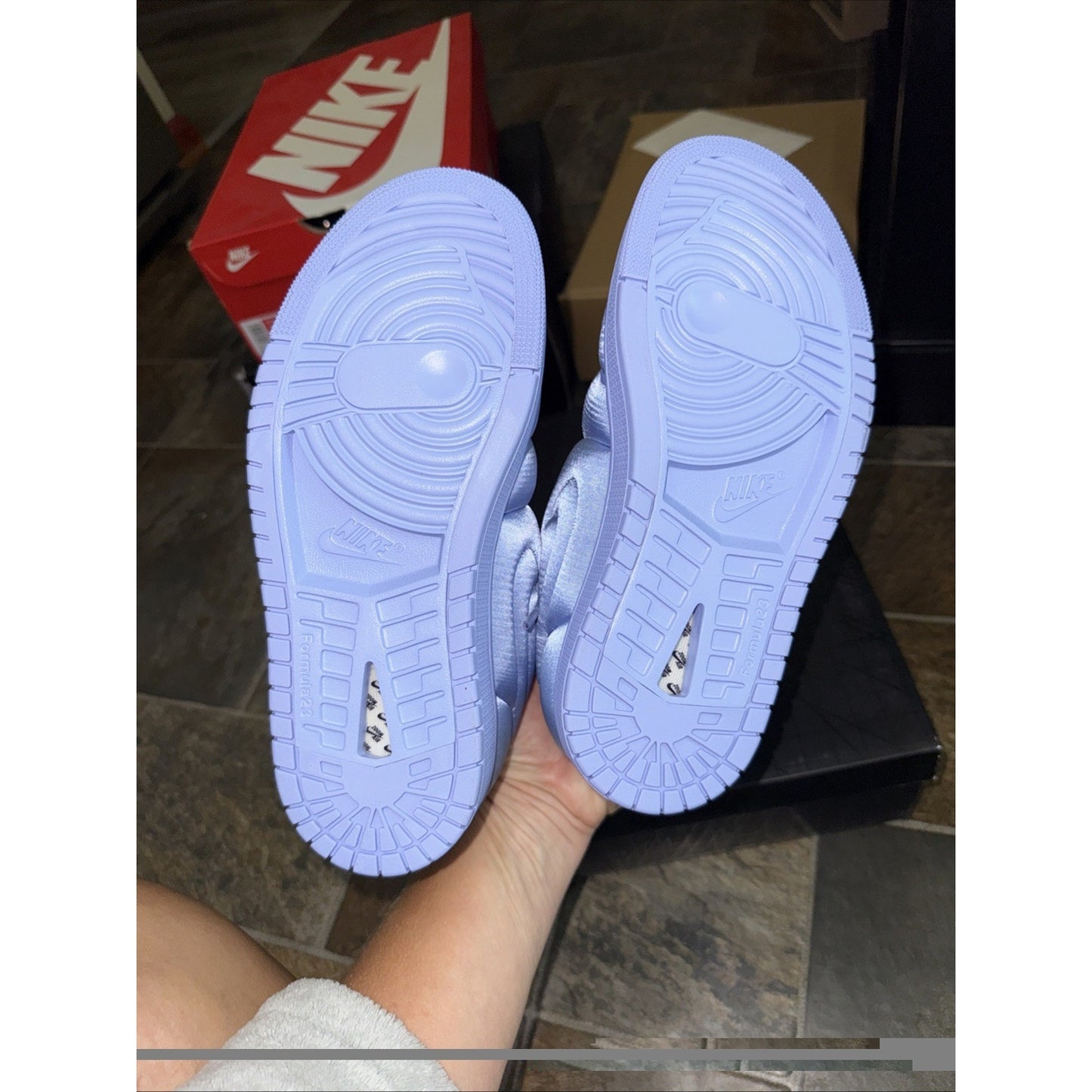 Women’s Size 8 - Nike Air Jordan 1 Low Make Satin Aluminum HF3969-400