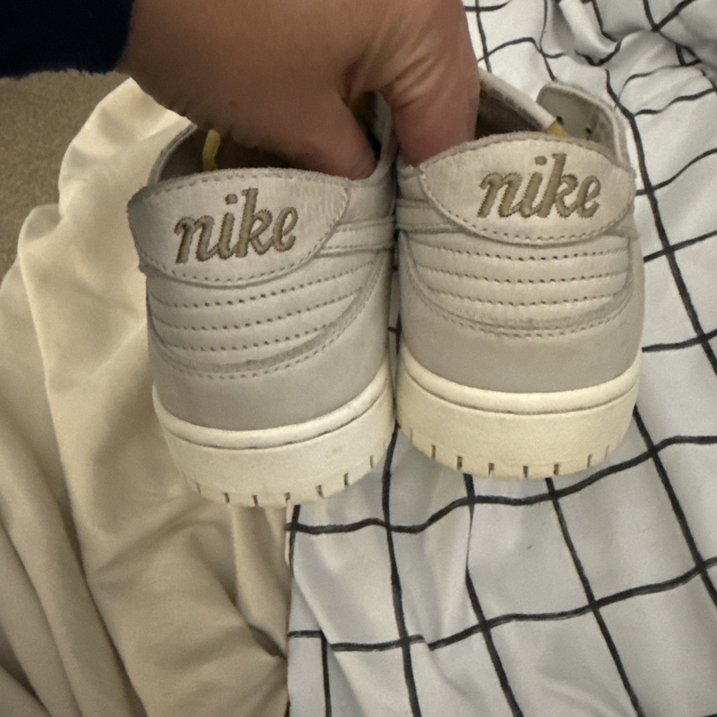 nike sb dunk low decon light bone Size 10
