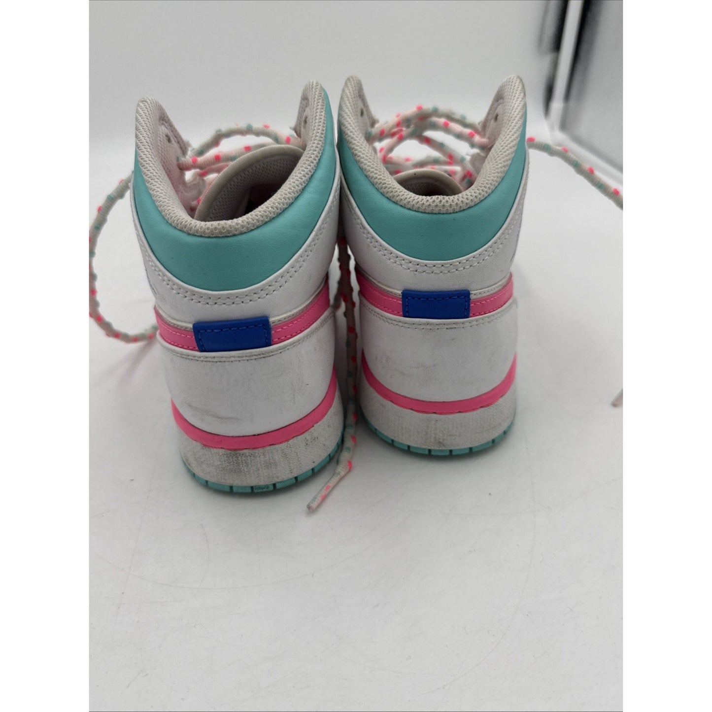 Size 5.5 (GS) - Jordan 1 Mid Digital Pink