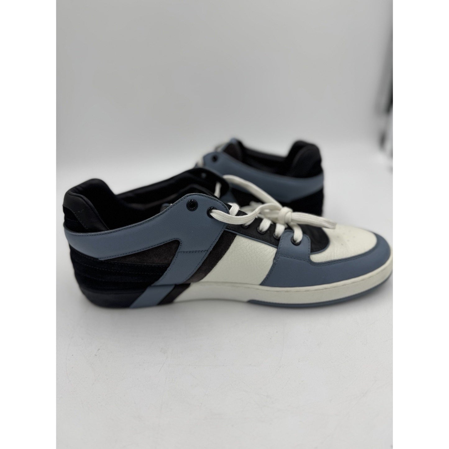 Size 8.5 Louis Vuitton Sneakers