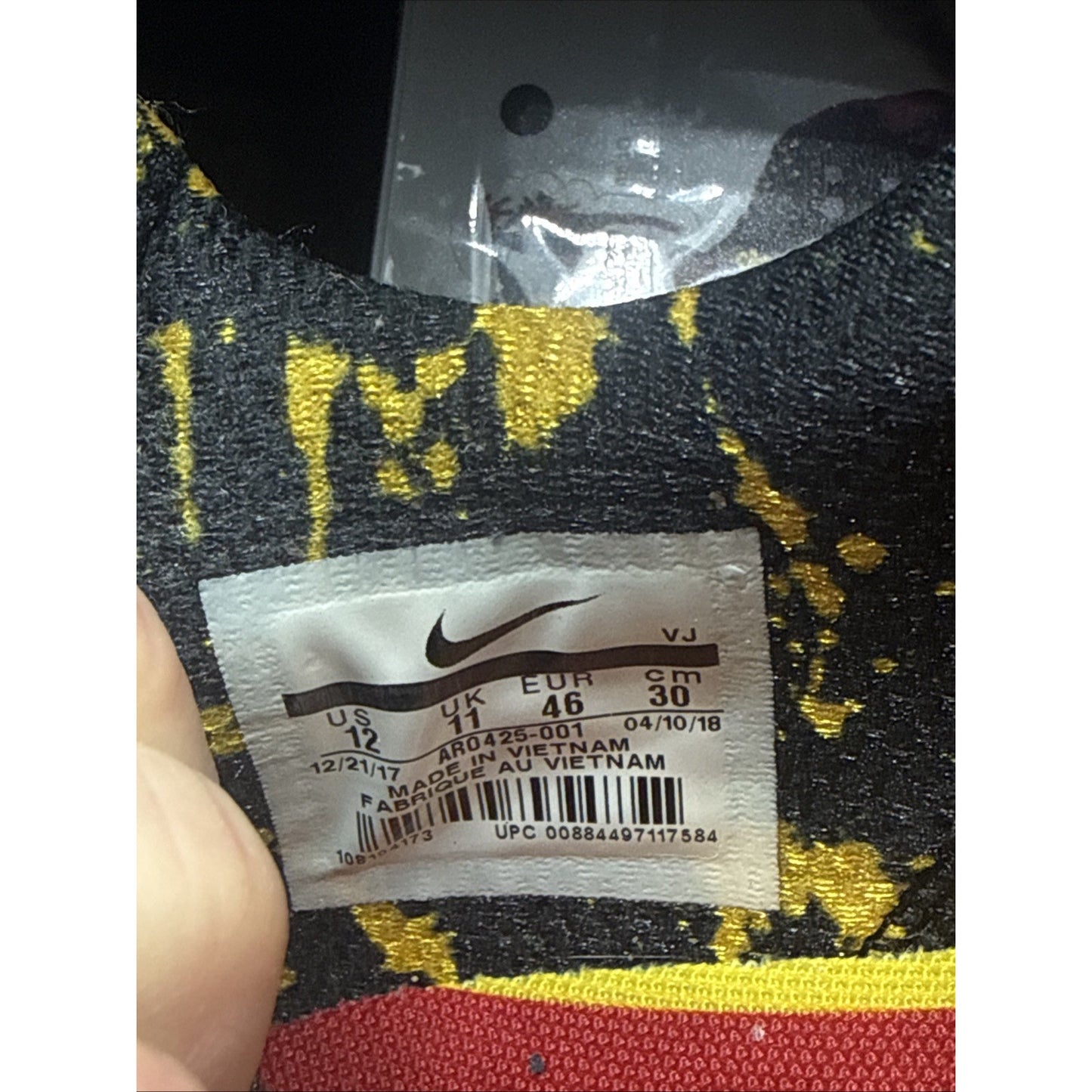 Size 12 - Nike Free TR 8 USC - AR0425-001