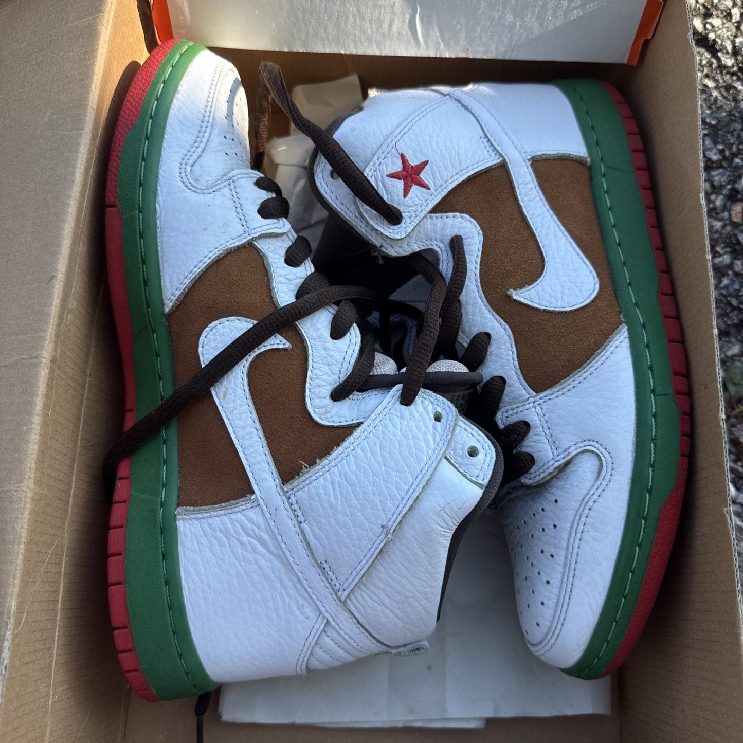 Size 9.5 - Nike Dunk SB High Cali