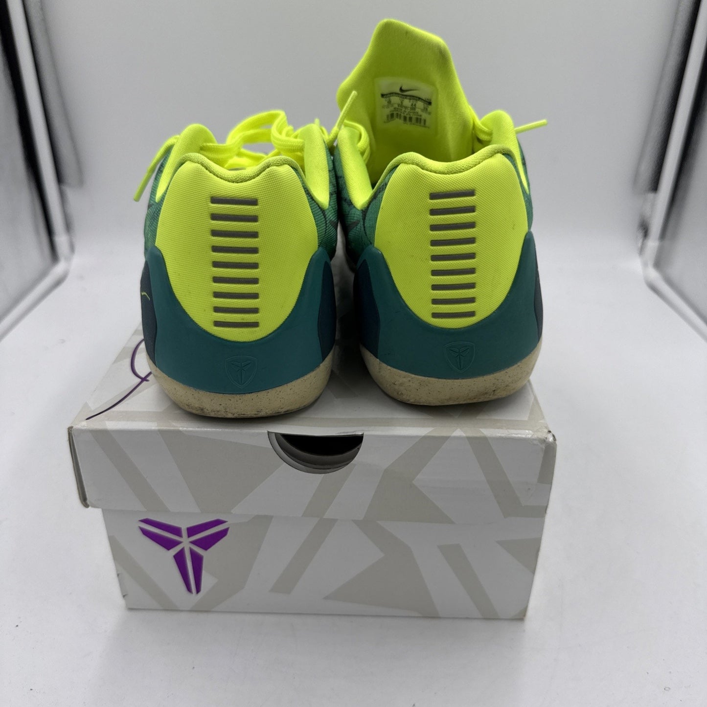 Size 10 - Nike Kobe 9 EM Easter