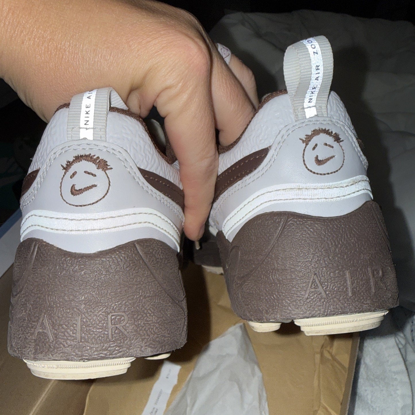 Nike Travis Scott Zoom Field Jaxx Lace-Up Light Chocolate HQ3073-100 Size 4