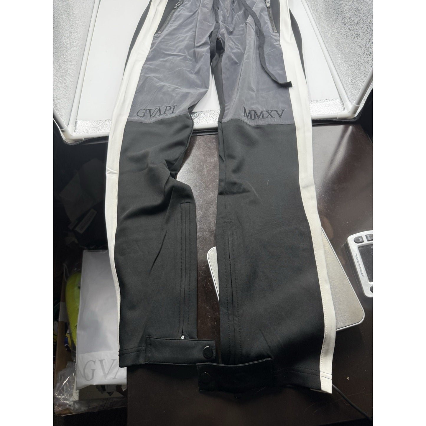Size 34 Guapi Mmxv Designer Joggers Iridescent Gvapi 1 Of 100