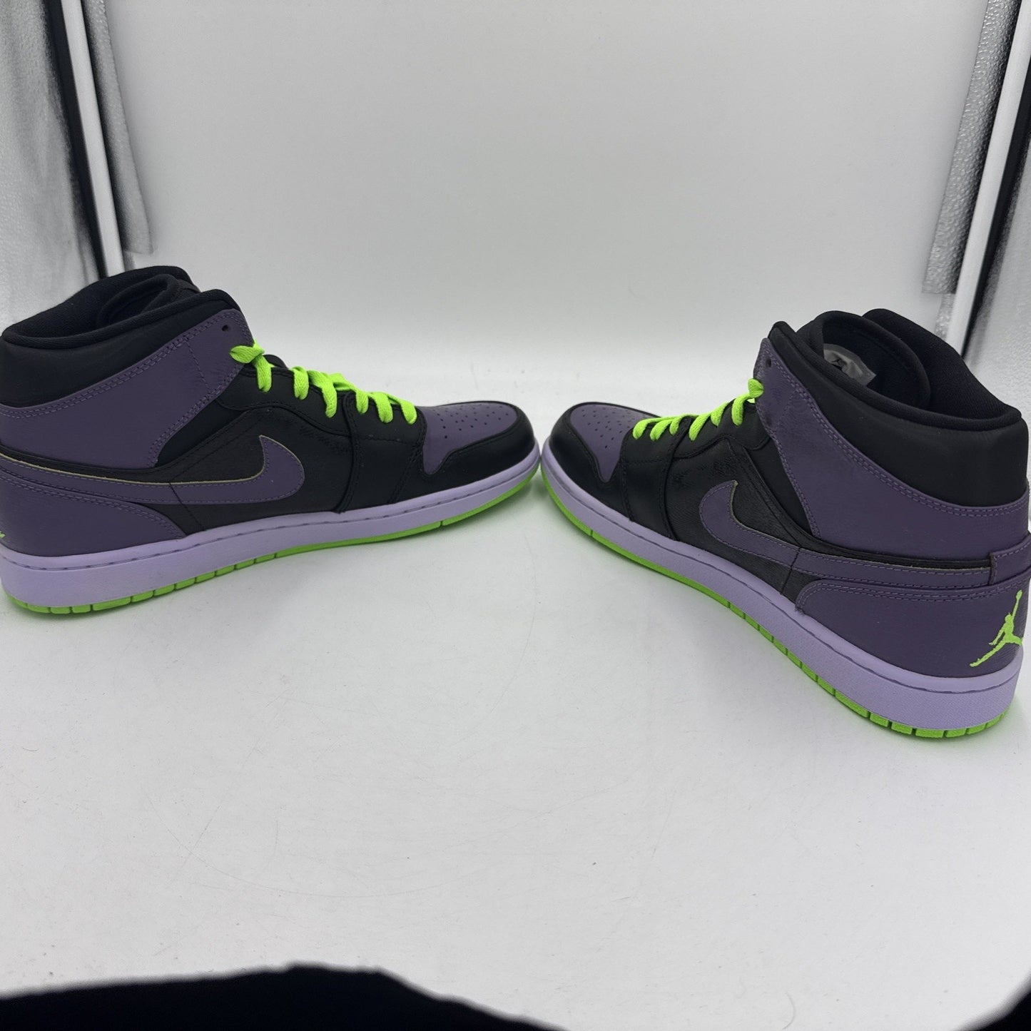 Size 10.5 Jordan 1 Night Vision Joker 136065-021