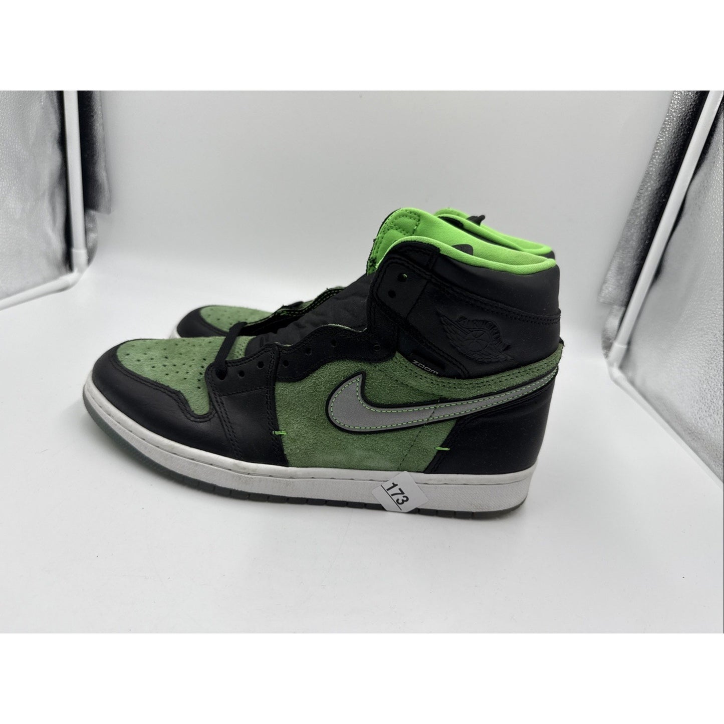 Size 10.5 - Air Jordan 1 Zoom High Zen Green