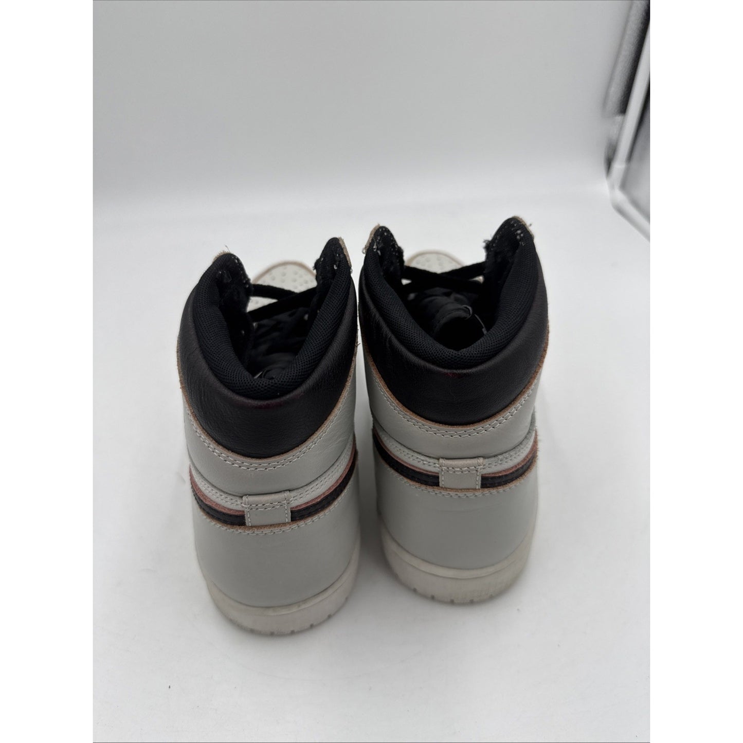 Size 9.5 - Air Jordan 1 Retro SB High NYC to Paris