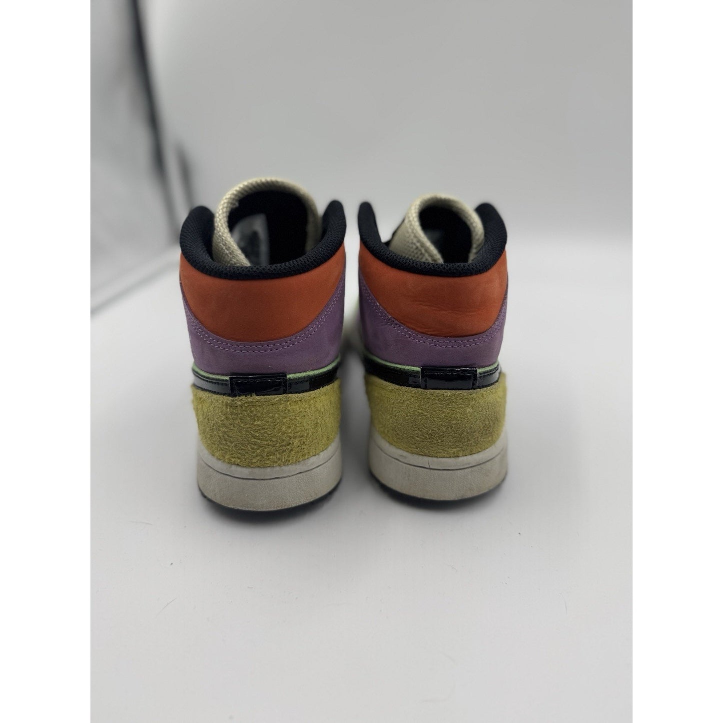 Size 8.5 - Air Jordan 1 SE Mid Lightbulb W NBS348