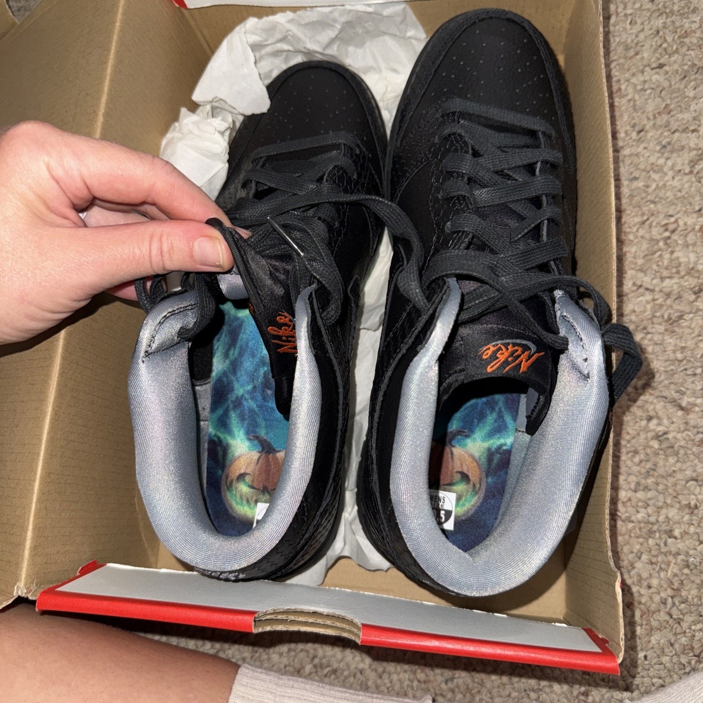 Size 10.5-Mens Nike Dunk Premium Mid Halloween Headless Horseman Shoes