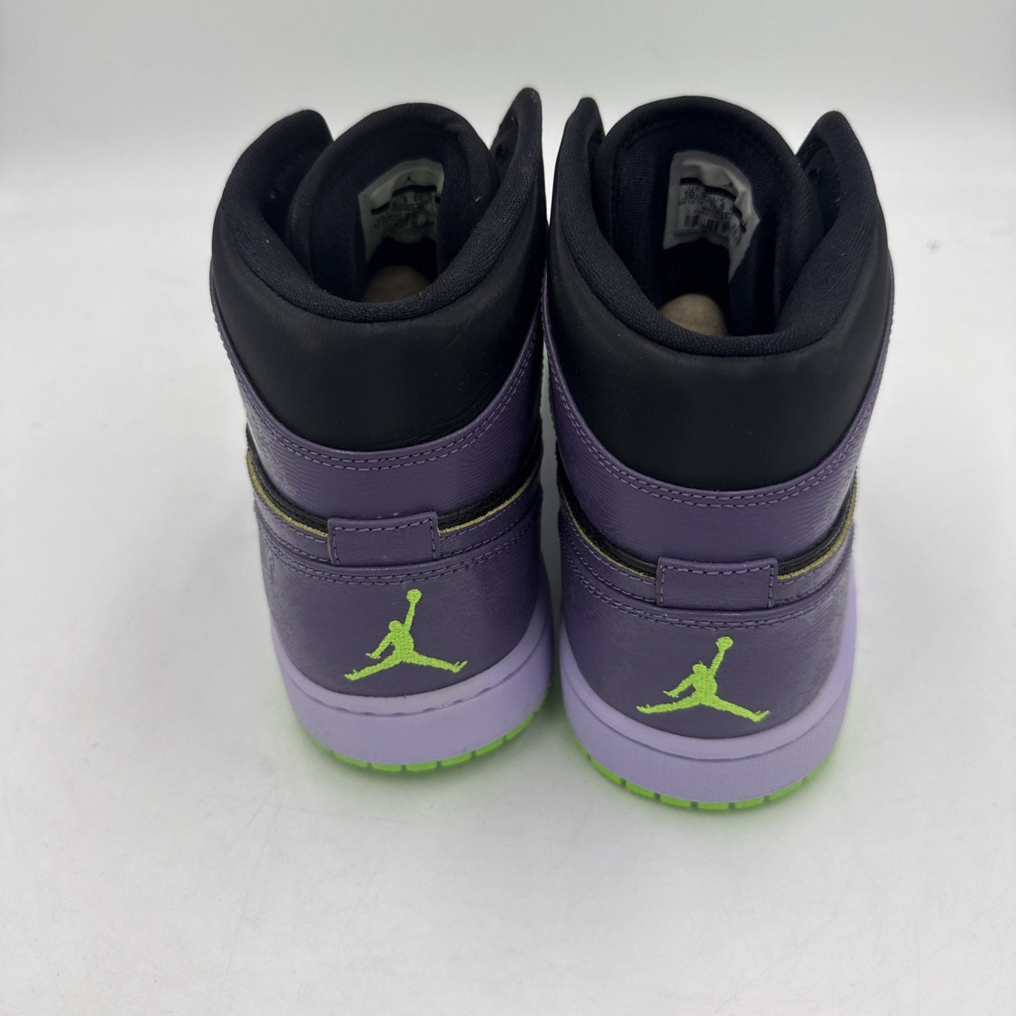 Size 10.5 Jordan 1 Night Vision Joker 136065-021