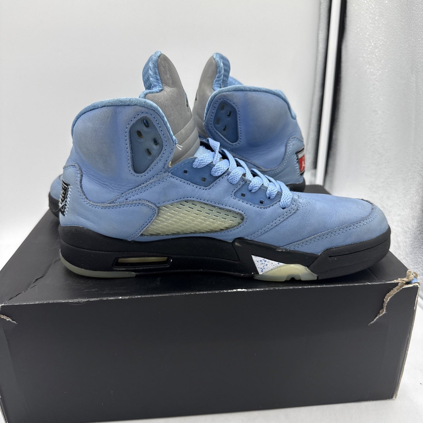 Size 8 - Jordan 5 Retro SE Mid UNC