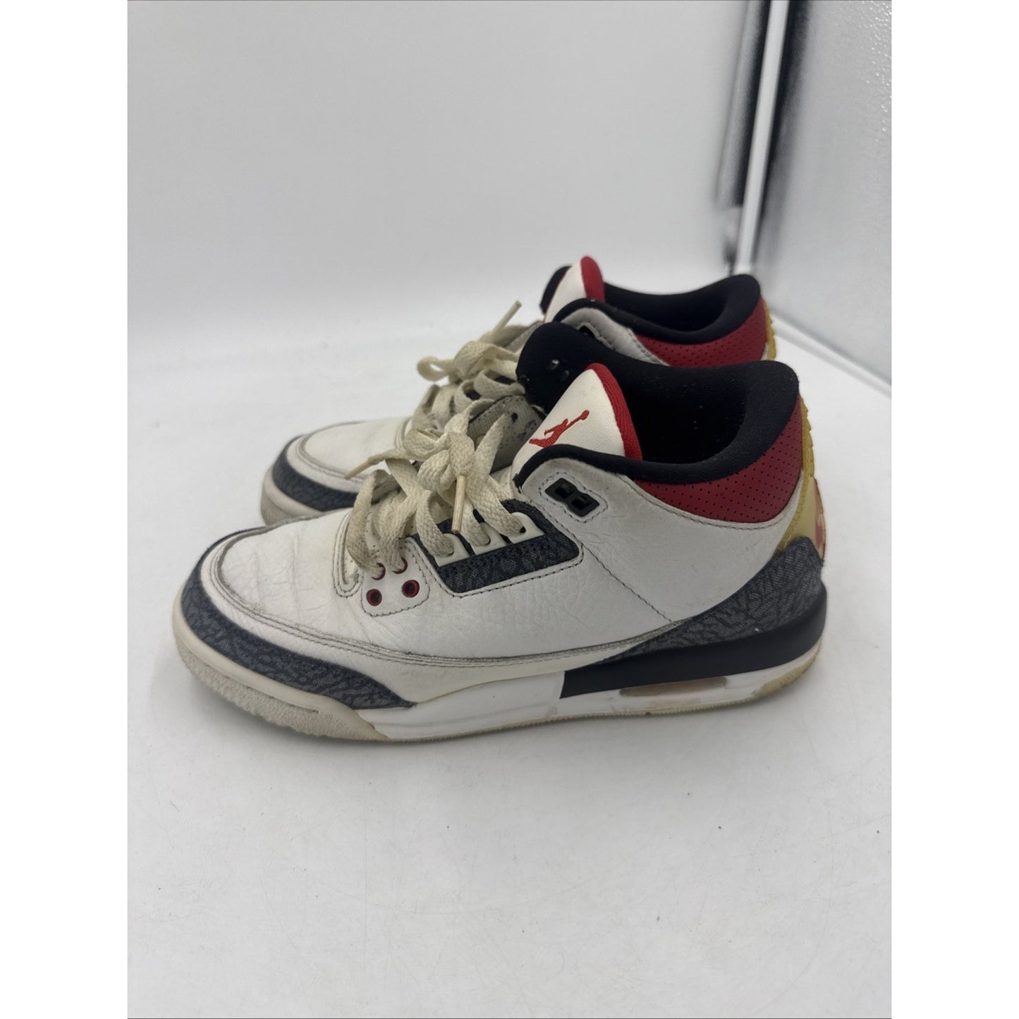 Size 5.5 - Jordan 3 Retro Denim SE Fire Red 2020