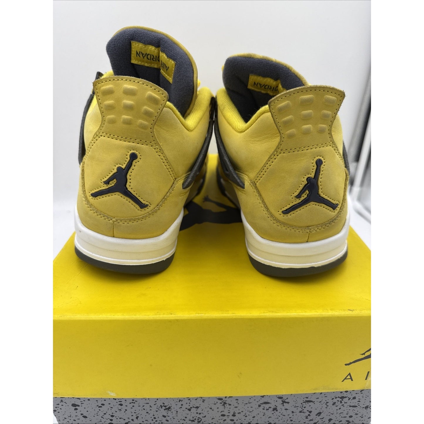 Size 10 - Jordan 4 Retro Mid Lightning