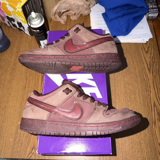 Nike SB Dunk Low PRM City of Love Burgundy Crush Suede Sneakers Size 6M WITH BOX