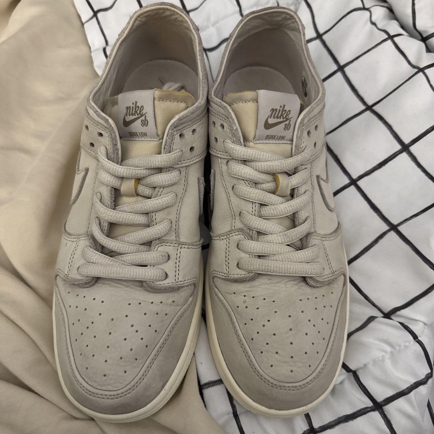 nike sb dunk low decon light bone Size 10