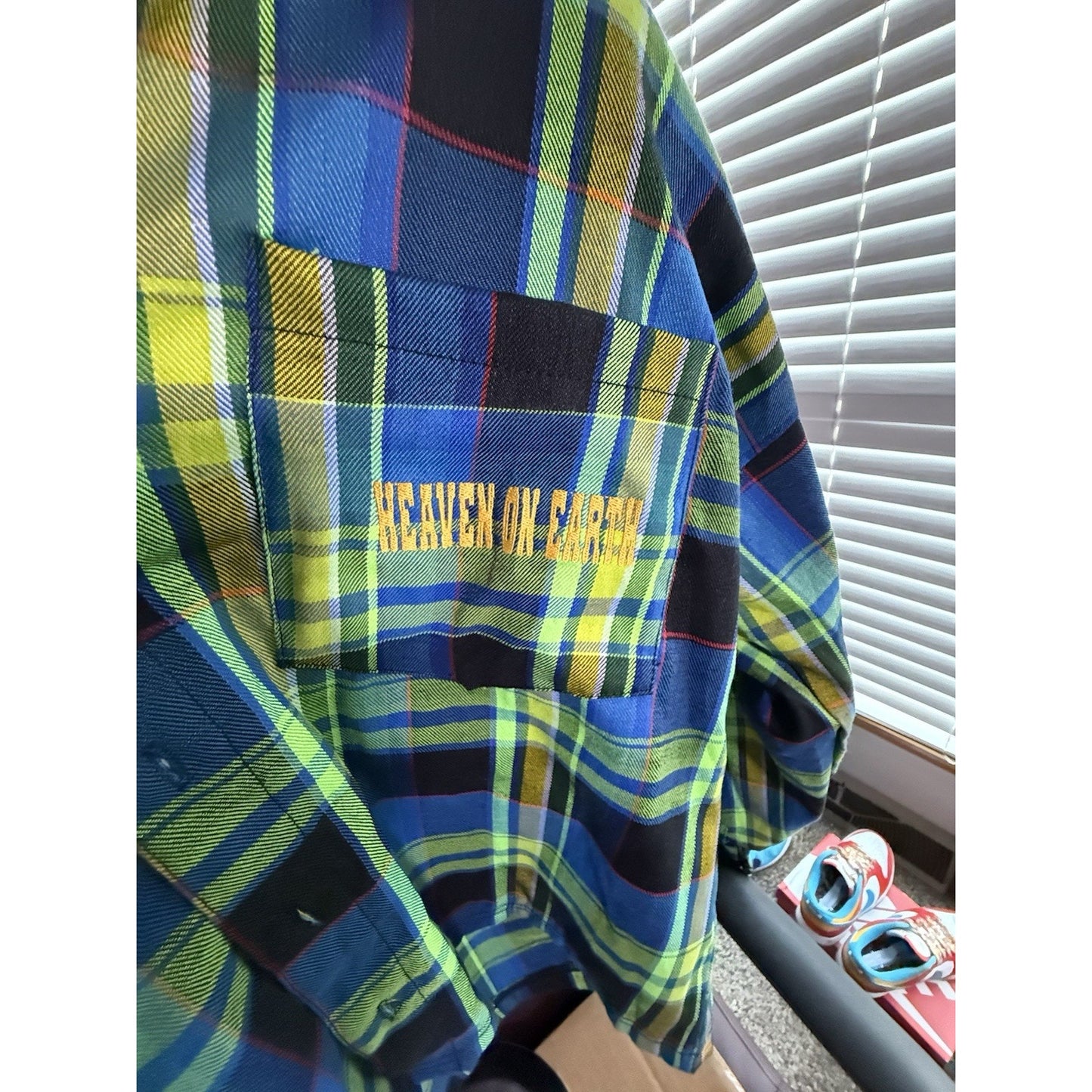 Size M Heaven On Earth Flannel Shirt
