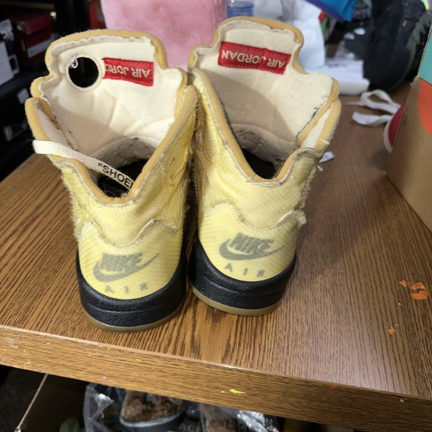 Size 5.5 - Jordan 5 SP x Off-White Mid Sail